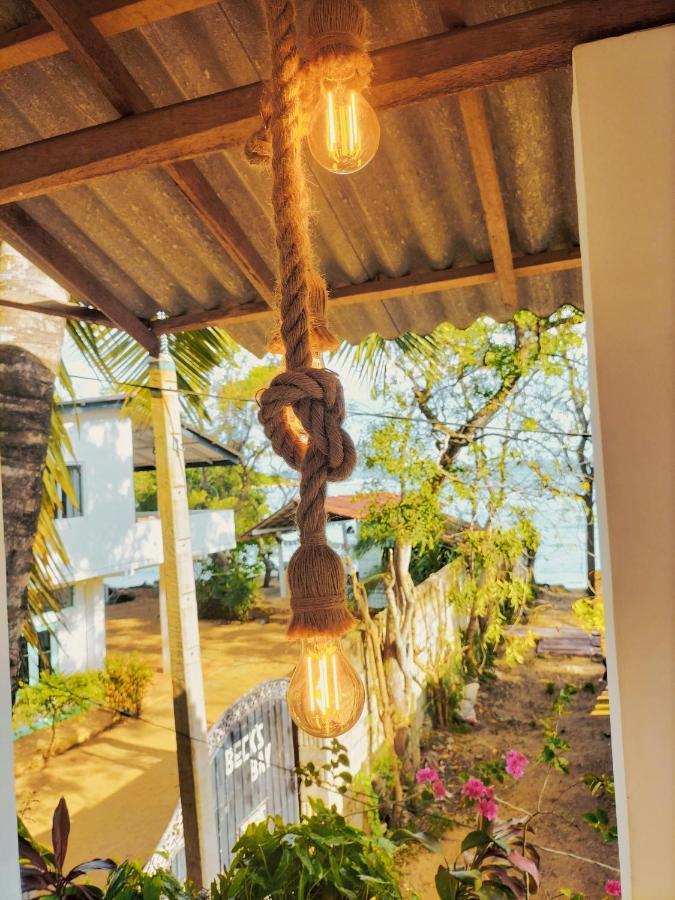 Secret Swell Hotel Tangalle Bagian luar foto
